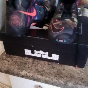 All 4 pair boys size 6.5 sneakers